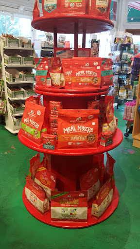 Pet Supply Store «The Dog Store», reviews and photos, 2301 Mt Vernon Ave, Alexandria, VA 22301, USA