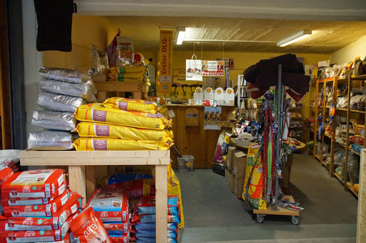 Futterscheune Hutzdorf, Outdoor-Jeans & Sport Scheune unter Schlitz, 