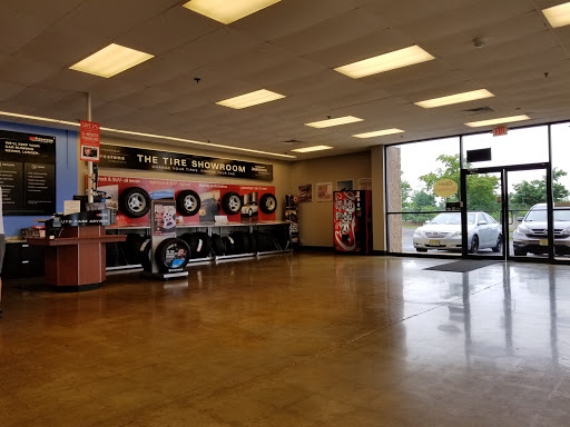 Tire Shop «Firestone Complete Auto Care», reviews and photos, 533 Quakerbridge Mall, Lawrenceville, NJ 08648, USA