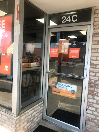 Cell Phone Store «Boost Mobile Store by CellPhones Plus Service and Repair», reviews and photos, 24 C Plaza Street, Leesburg, VA 20176, USA