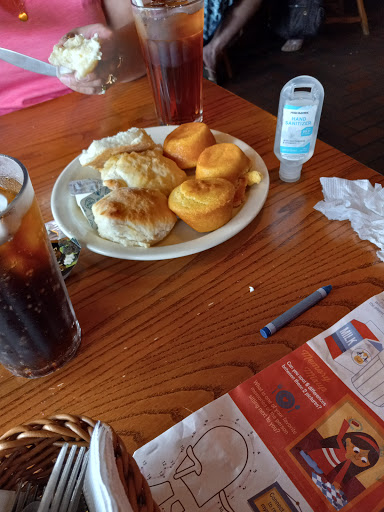 American Restaurant «Cracker Barrel Old Country Store», reviews and photos, 84 Adams Rd, Corbin, KY 40701, USA