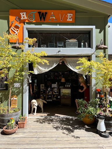 Lightwave Coffee & Kitchen