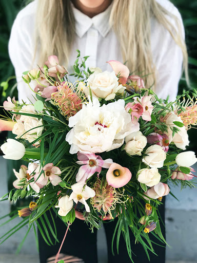 Florist «Florist Fire», reviews and photos, 716 S Village Cir, Tampa, FL 33606, USA