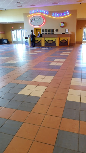 Movie Theater «Regal Cinemas Crocker Park 16 & IMAX», reviews and photos, 30147 Detroit Ave, Westlake, OH 44145, USA