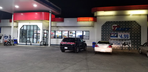 Gas Station «T Mart», reviews and photos, 1205 Adams St, Bowling Green, KY 42101, USA