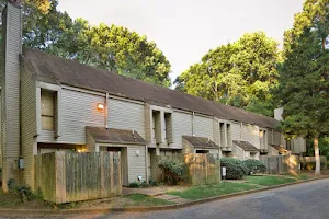 Pinewood Manor Apartments & Townhouses image