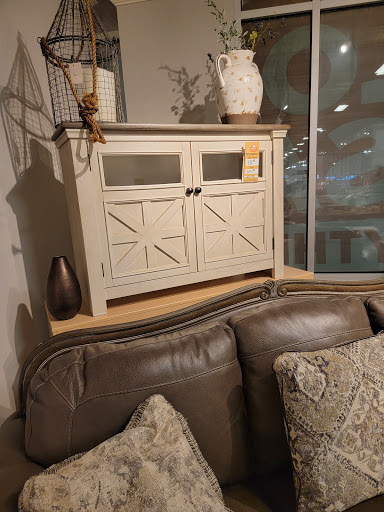 Furniture Store «Ashley HomeStore», reviews and photos, 2409 N Hwy 67, Florissant, MO 63033, USA