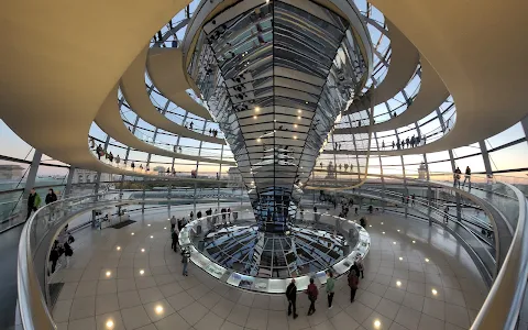 Reichstagskuppel image