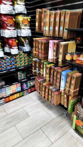 Tobacco Shop «Tundra Smoke Shop», reviews and photos, 2719 S Oneida St, Green Bay, WI 54304, USA