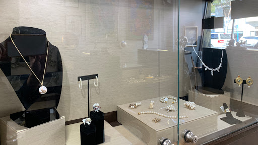 Jeweler «La Jolla Jewelry & Loan», reviews and photos, 8246 California Route 2, West Hollywood, CA 90046, USA