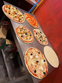 Plats et boissons du Pizzeria L'instant Pizza à Valentigney - n°7