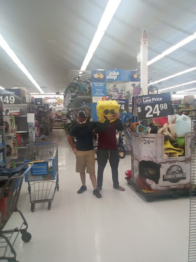 Department Store «Walmart Supercenter», reviews and photos, 3002 Stacy Allison Way, Woodburn, OR 97071, USA