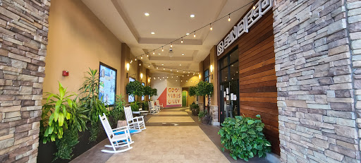 Shopping Mall «Flower Hill Promenade», reviews and photos, 2720 Via De La Valle, Del Mar, CA 92014, USA