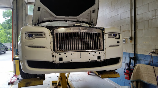 Auto Body Shop «Bi County Auto Body Inc», reviews and photos, 400 E Main St, Smithtown, NY 11787, USA