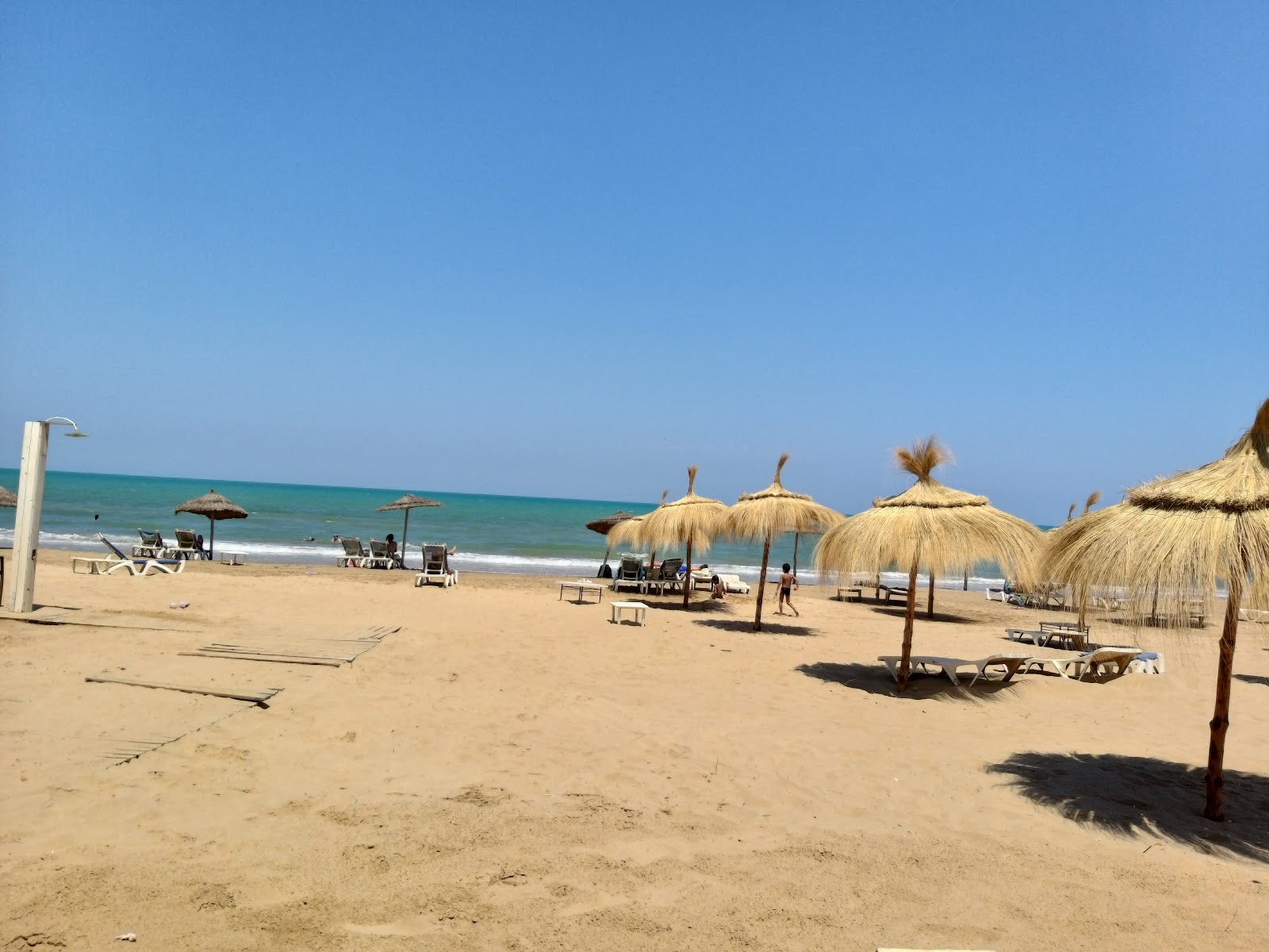 Foto van Raoued plage met turquoise water oppervlakte