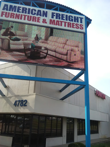 Furniture Store «American Freight Furniture and Mattress», reviews and photos, 4782 Muhlhauser Rd, Hamilton, OH 45011, USA