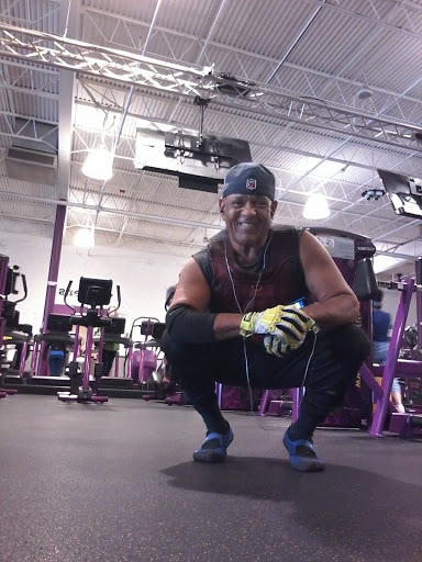 Gym «Planet Fitness - Groves, TX», reviews and photos, 4900 Twin City Hwy, Groves, TX 77619, USA