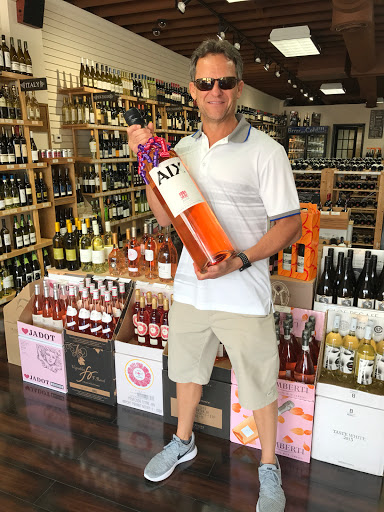 Liquor Store «Roslyn Wine & Liquor (Liquor Store)», reviews and photos, 1366 Old Northern Blvd, Roslyn, NY 11576, USA