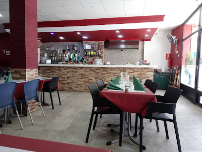 Italian Village Restaurante Pizzeria - Avinguda de la Albufera, 55, Bajo, 46910 Sedaví, Valencia, Spain