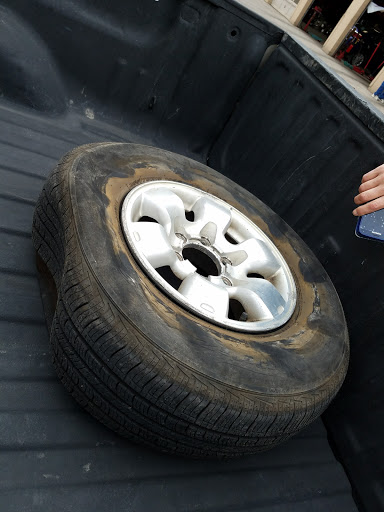 Tire Shop «Discount Tire Store - Murray, UT», reviews and photos, 120 E 4500 S, Murray, UT 84107, USA