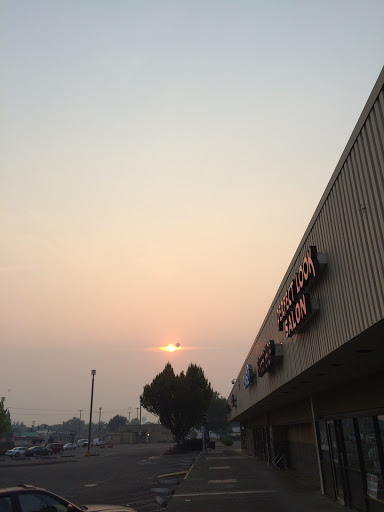 Grocery Store «Fred Meyer», reviews and photos, 2500 Santiam Hwy SE, Albany, OR 97322, USA