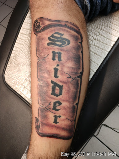 Tattoo Shop «Your Design Or Mine Tattoos», reviews and photos, 1993 Harrodsburg Rd, Lexington, KY 40504, USA