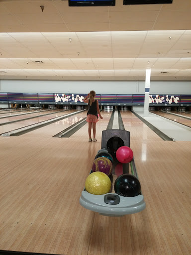 Bowling Alley «Coal Creek Bowling Center», reviews and photos, 1455 Coal Creek Dr, Lafayette, CO 80026, USA