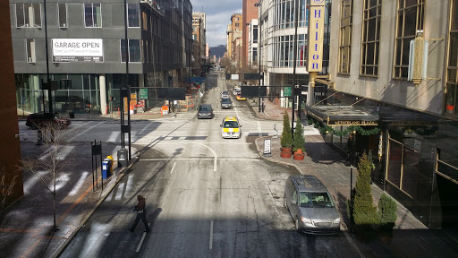 Department Store «Saks Fifth Avenue», reviews and photos, 101 W 5th St, Cincinnati, OH 45202, USA