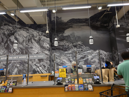 Camping Store «REI», reviews and photos, 8209 Watson St, McLean, VA 22102, USA