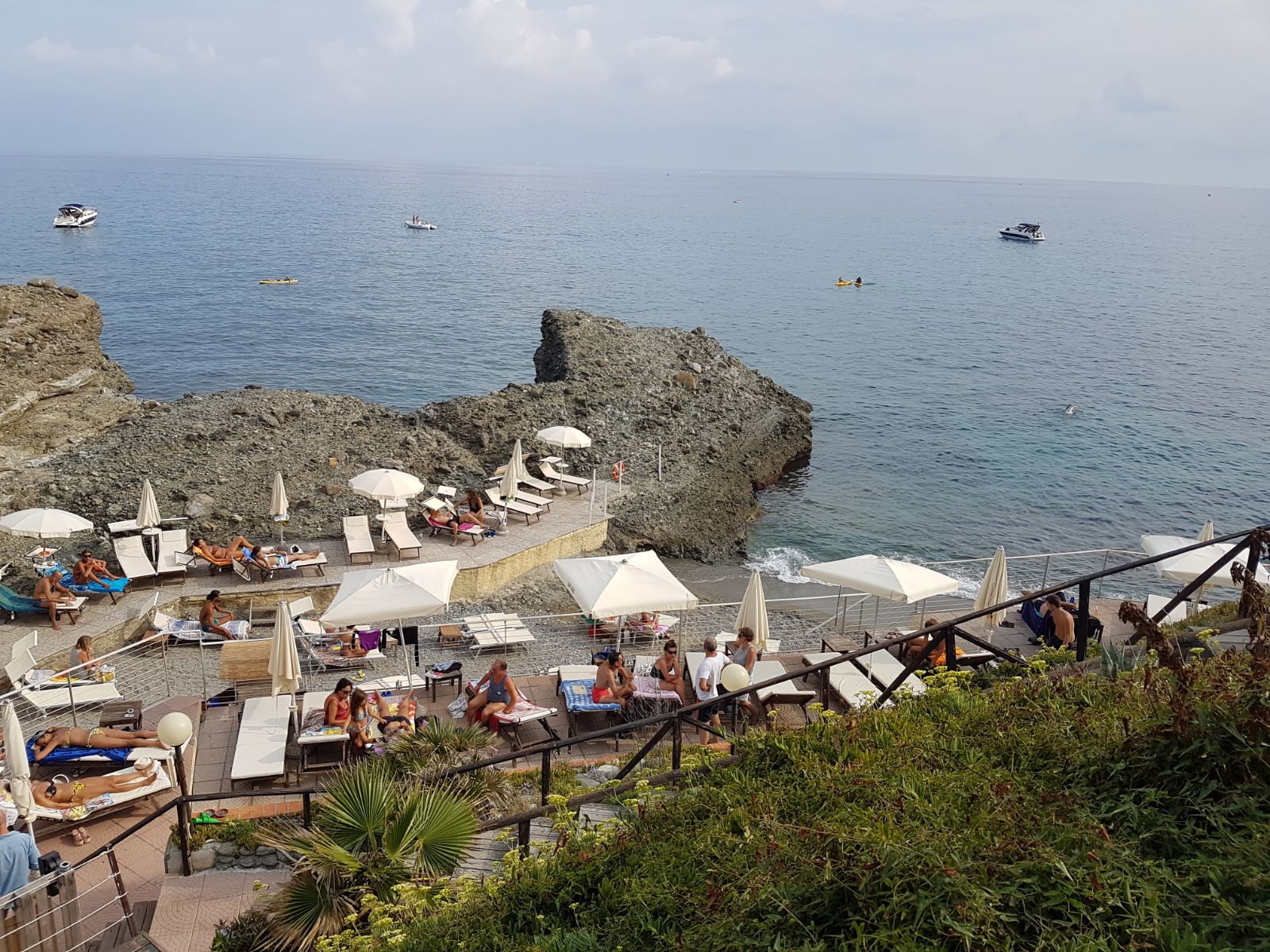 Foto von Capo Torre beach mit sehr sauber Sauberkeitsgrad
