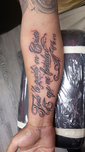 Tattoo Shop «Wyze Guyz Tattoo Parlor», reviews and photos, 3012 Lee Trevino Dr B, El Paso, TX 79936, USA