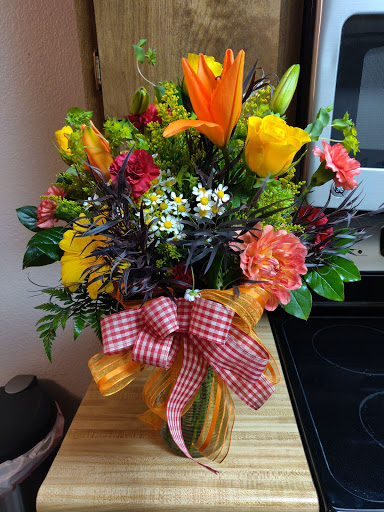 Florist «Stems Florist», reviews and photos, 637 Merchant St, Vacaville, CA 95688, USA