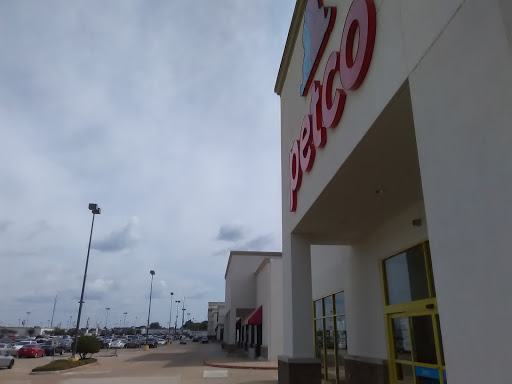 Pet Supply Store «Petco Animal Supplies», reviews and photos, 6596 Youree Dr, Shreveport, LA 71105, USA