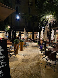 Atmosphère du Restaurant Les Bains de Montpellier - n°2