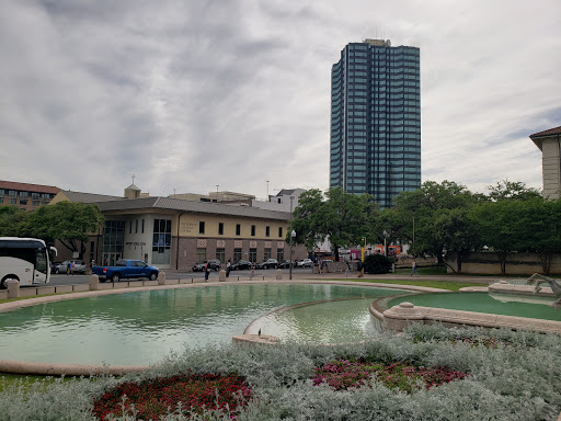 Shopping Mall «Austin Market and Mercantile», reviews and photos, 2021 Guadalupe St, Austin, TX 78705, USA
