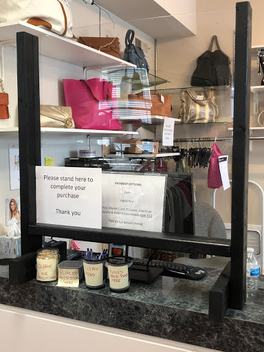 Consignment Shop «Sweet Repeats Upscale Consignment Boutique», reviews and photos, 300 East Blvd #2, Charlotte, NC 28203, USA