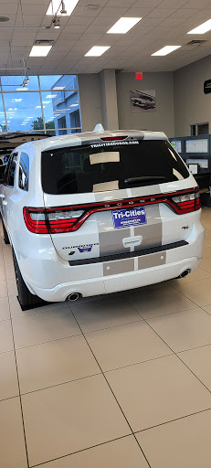 Dodge Dealer «Tri-Cities Dodge Chrysler Jeep Ram», reviews and photos, 869 E Stone Dr, Kingsport, TN 37660, USA
