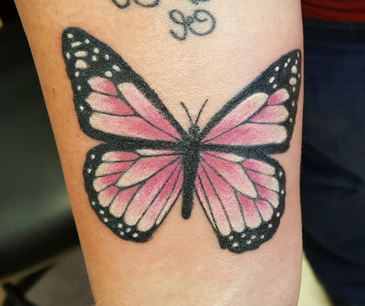 Tattoo Shop «Lucky Dice Tattoos Westgate», reviews and photos, 127 S Blackstock Rd, Spartanburg, SC 29301, USA