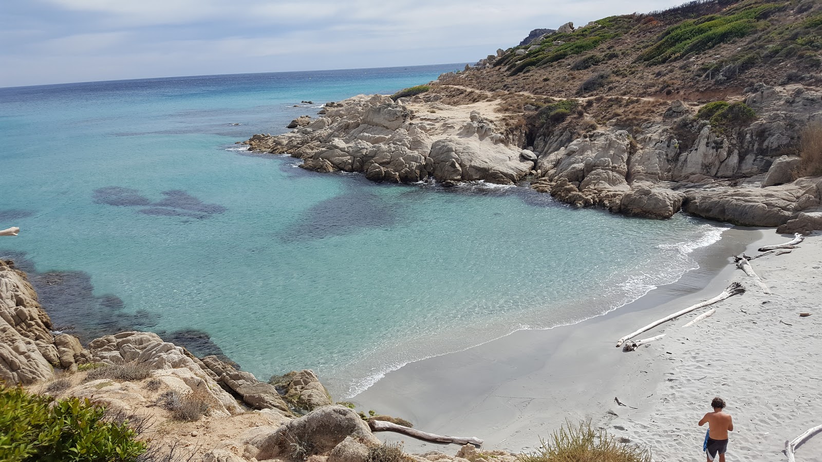 Foto de Plage de la Douane com água cristalina superfície