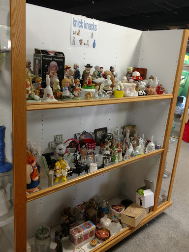 Thrift Store «Freedom Treasures Resale Store», reviews and photos, 7570 Cooley Lake Rd, Waterford Twp, MI 48327, USA