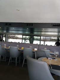 Atmosphère du Restaurant de fruits de mer 464 Harbor à Sanary-sur-Mer - n°8