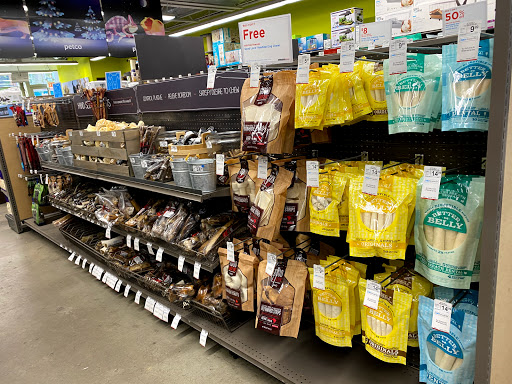 Pet Supply Store «Unleashed by Petco», reviews and photos, 81 7th Ave, Brooklyn, NY 11217, USA