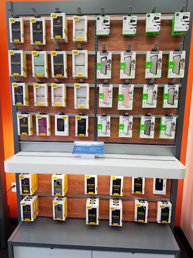 Cell Phone Store «AT&T Authorized Retailer», reviews and photos, 108 School St, Glen Cove, NY 11542, USA