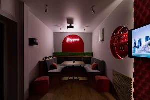 Private cinema "Swing" image