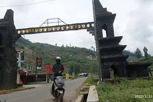 Dieng Welcome Statue image
