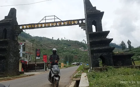 Dieng Welcome Statue image