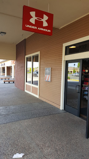 Clothing Store «Under Armour Factory House», reviews and photos, 321 Nut Tree Rd #232, Vacaville, CA 95687, USA