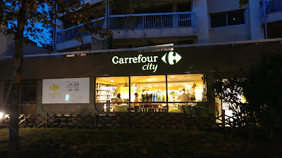 Carrefour City à Courbevoie