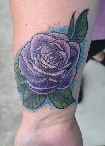 Tattoo Shop «Knuckle Up Tattoo Co.», reviews and photos, 2083 Irvin Cobb Dr, Paducah, KY 42003, USA