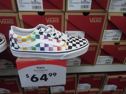 Shopping Mall «Conway Commons Shopping Center», reviews and photos, 310 Conway Blvd, Conway, AR 72034, USA